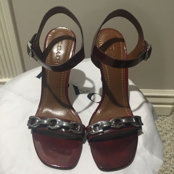 NWT Coach Bonnie Sandals in size 7.5